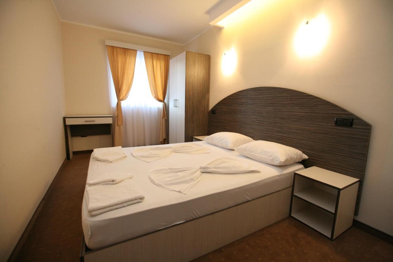 Vilaelenamarko Budva Bagian luar foto